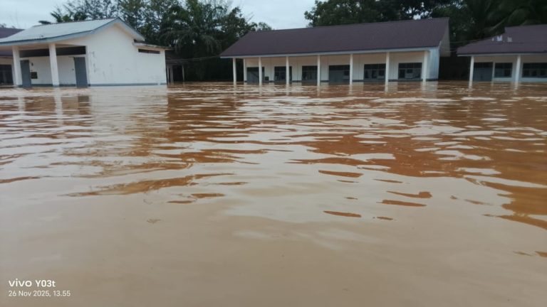 SMAN 1 Natal Terdampak Banjir, Siswa Diliburkan