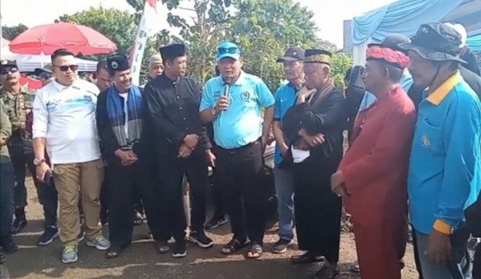 Sambutan Ketua Komisi B DPRD Kota Depok dari Fraksi Gerindra, H Hamzah SE, dalam acara POKDARWIS EXPO di Setu Cilodong pada Minggu (7/12).