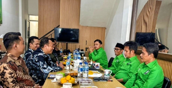 KPUD kunjungan ke kantor DPC PKB Kota Depok saat membahas wacana penataan ulang daerah pemilihan (dapil) di Kota Depok, pada Rabu (24/12).