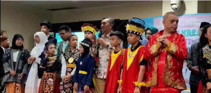 Penyediaan Rumah Kreatif Anak Istimewa yang difungsikan sebagai ruang pengembangan potensi bagi anak berkebutuhan khusus. 