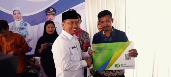 perkuat layanan kesehatan dasar agar lebih mudah diakses oleh masyarakat