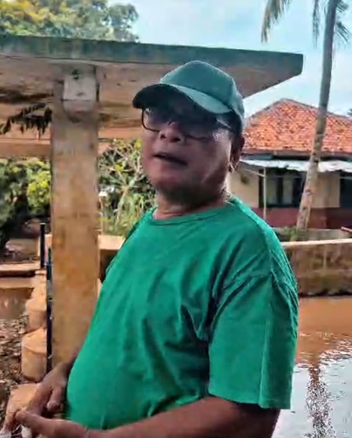 Legislator Partai Persatuan Pembangunan (PPP) Kota Depok, Mazhab HM, angkat suara terkait sampah di Kali Pesanggrahan, Depok pada Kamis (8/1/26).