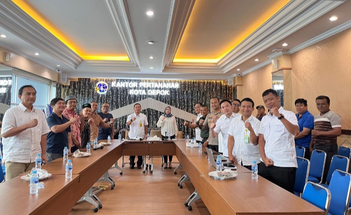 Aliansi Masyarakat Anti Mafia Tanah (AMANAT) menyampaikan suara dan aspirasi warga dalam pertemuan dengan Kantor Agraria dan Tata Ruang/Badan Pertanahan Nasional (ATR/BPN) Kota Depok, Rabu (14/1/2026).