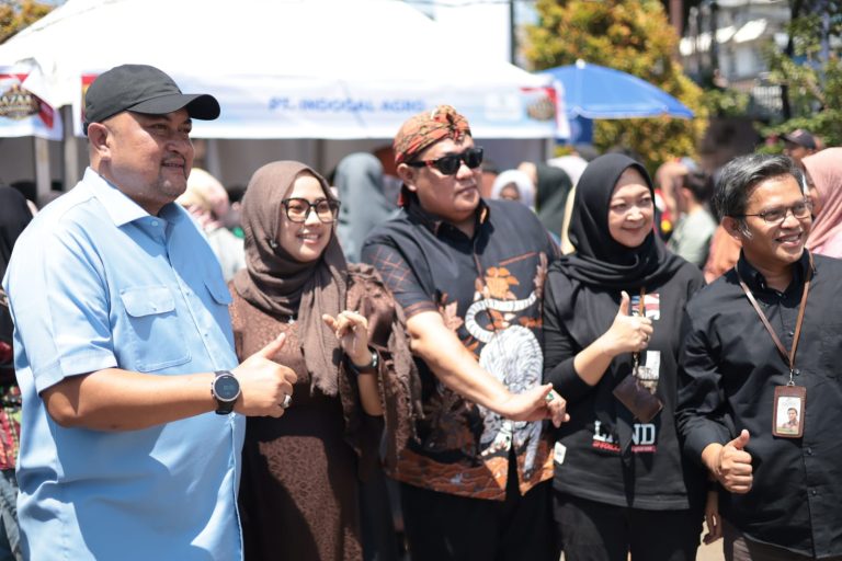 Pemerintah Kabupaten Bogor menghadirkan program Bazar Ramadan Istimewa yang dirangkaikan dengan Gerakan Pangan Murah dan Operasi Pasar Bersubsidi