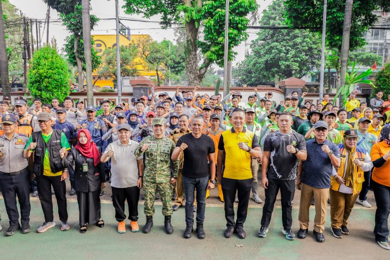 Pemerintah Kota (Pemkot) Bogor kembali menggelar kegiatan korve atau kerja bakti massal bersama Forum Koordinasi Pimpinan Daerah (Forkopimda), Selasa (7/4/2026).