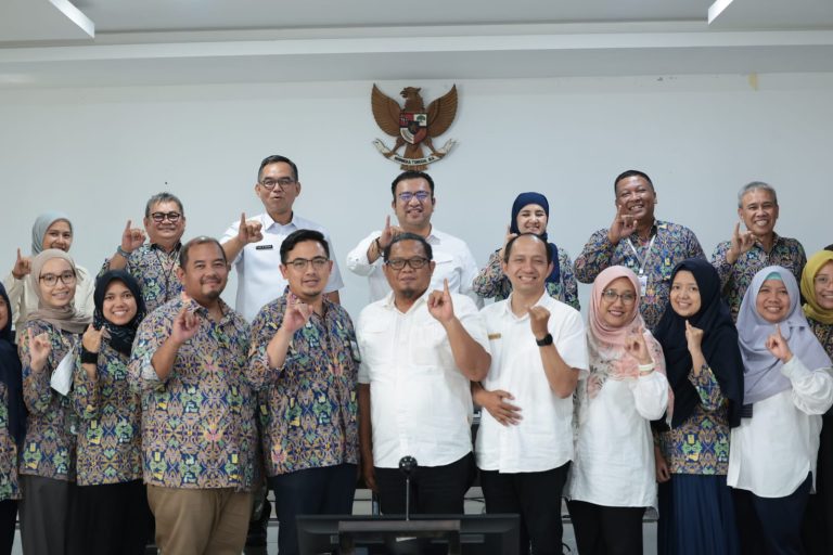 Dalam forum bersama Kementerian PU tersebut, Sekda Kabupaten Bogor hadir sebagai narasumber untuk memaparkan konsep penataan kawasan Puncak, sebagai bagian dari upaya menyelaraskan langkah antara pemerintah pusat dan daerah